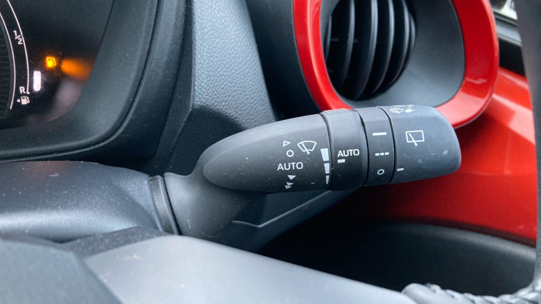 Toyota Aygo X 1.0 VVT-i Edge 5dr Petrol Hatchback